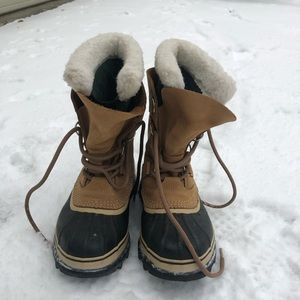 Sorel Caribou boots size 8